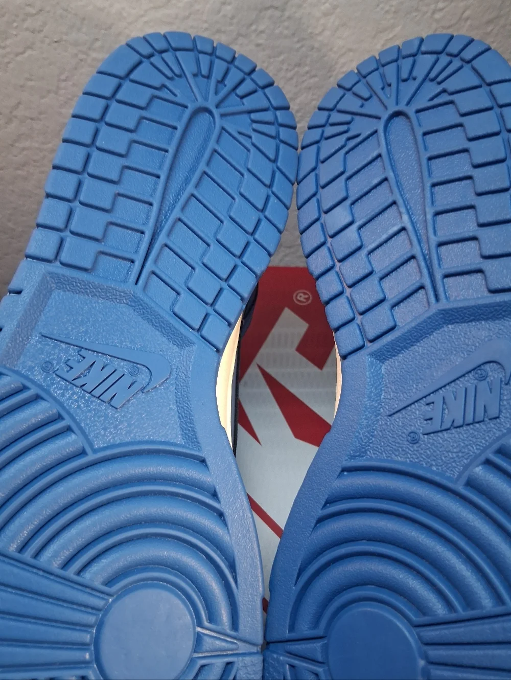 Nike Dunk Low Retro in Psycho Blue & White - Picture 7 of 8